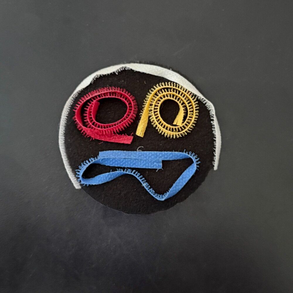 Rare MUMMENSCHANZ Troupe "Freeform" Pinback Button. 1995.